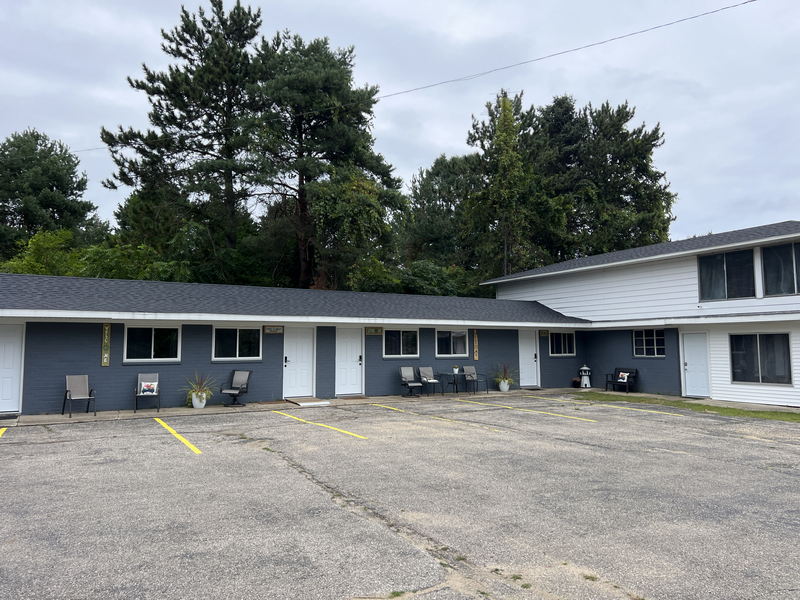 Lexingtons LillyPad (Azure Tides, Lexington Budget Motel) - Sept 10Th 2023 (newer photo)